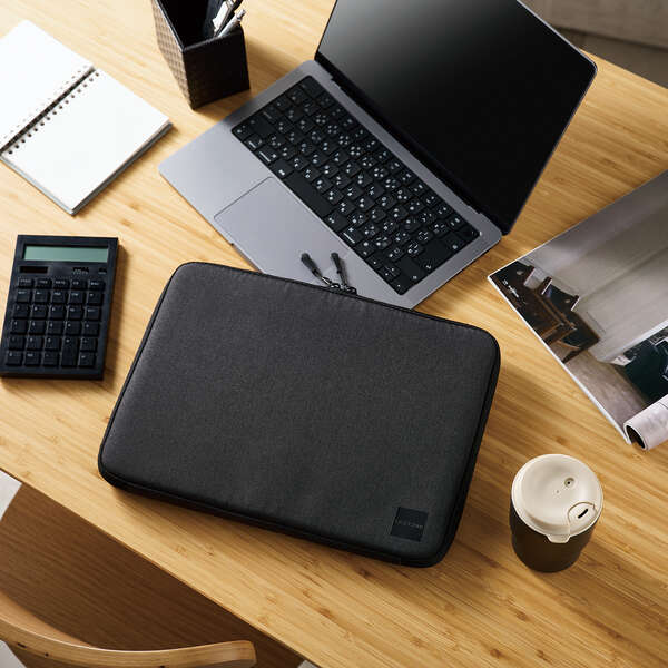 ELECOM 耐衝擊 14吋包 筆電手拿包, 黑