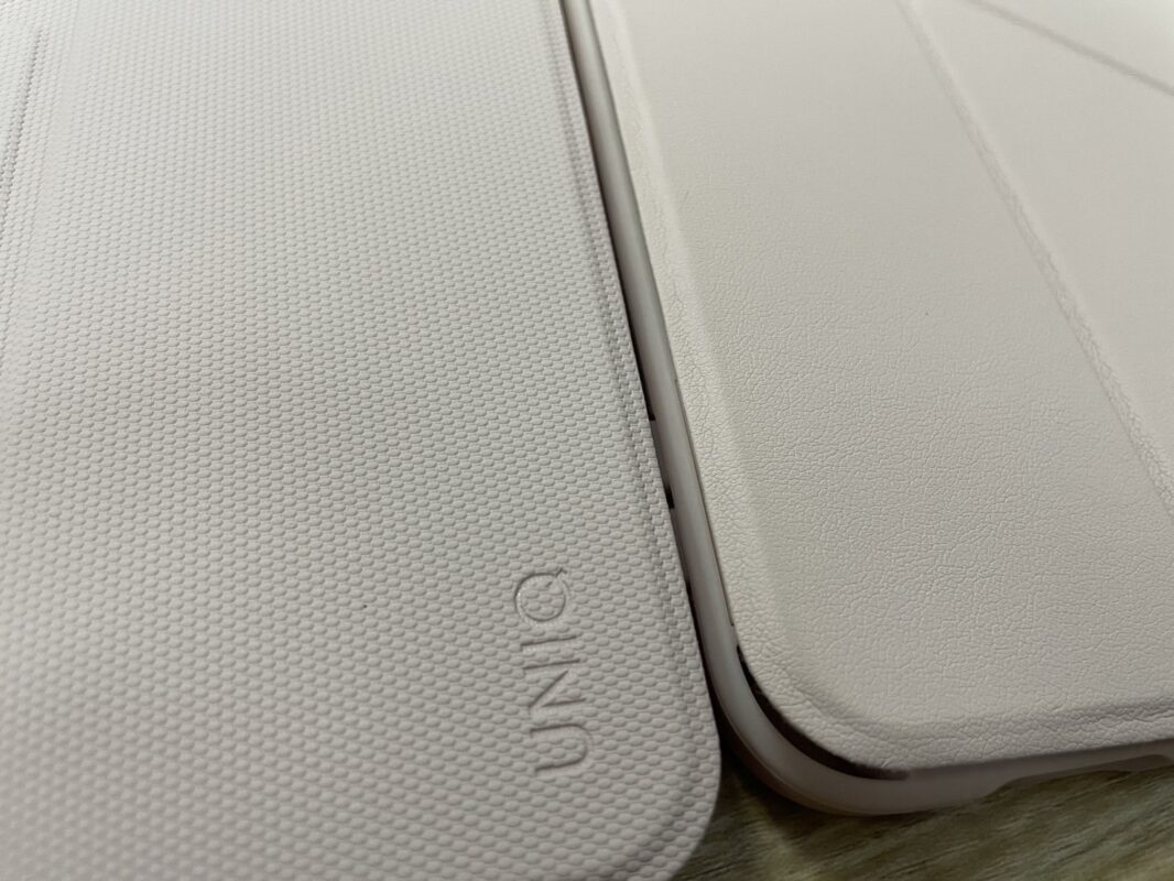 UNIQ 2024 Moven iPad 保護殼