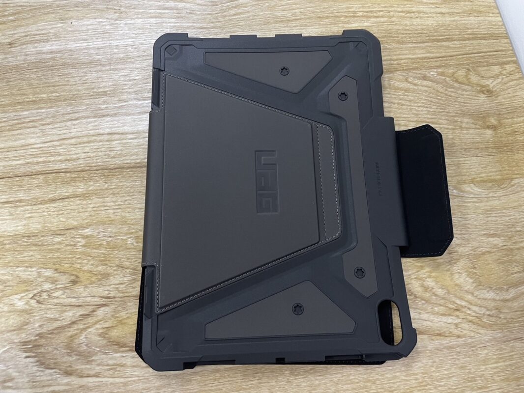 2024 UAG 耐衝擊都會款 iPad 軍規防摔保護殼