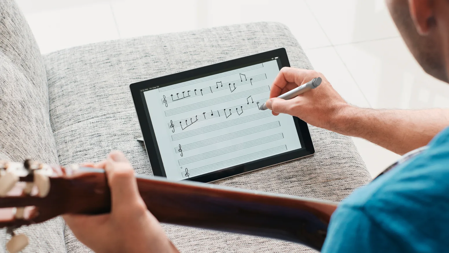Logitech Crayon 2018 ~ 2026 年間的 iPad (不含 mini 7) iPad 多功能數位筆( 教育版 ), 橘