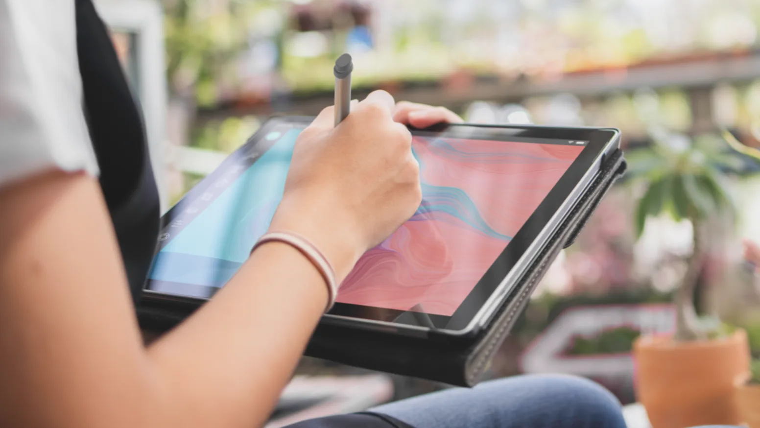 Logitech Crayon 2018 ~ 2026 年間的 iPad (不含 mini 7) iPad 多功能數位筆( 教育版 ), 橘